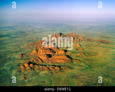 L'Australie, Territoire du Nord, Uluru-KataTjuta National Park, vue aérienne de l'Olgas (Kata Tjuta) Banque D'Images