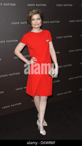 Munich, Allemagne. 23 avril, 2013. L'actrice française Sarah Biasini pose à l'ouverture d'un nouveau magasin de la marque de mode française Louis Vuitton à Munich, Allemagne, 23 avril 2013. Photo : Ursula Dueren/dpa/Alamy Live News Banque D'Images