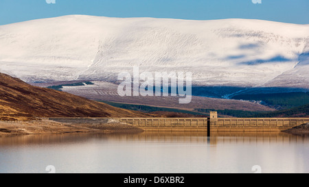 Le Loch Glascarnoch, Wester Ross dans le nord-ouest des Highlands d'Écosse, Royaume-Uni, Europe Banque D'Images