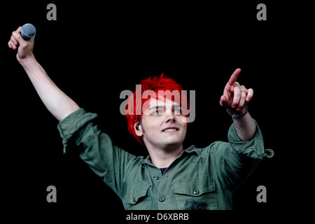 Le chanteur Gerard Way de My Chemical Romance sur la scène principale. T dans le parc 2011, balado, Kinross, Scotland Banque D'Images