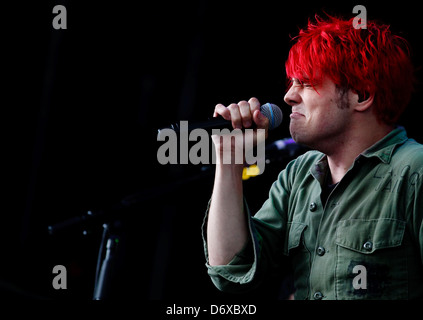 Le chanteur Gerard Way de My Chemical Romance sur la scène principale. T dans le parc 2011, balado, Kinross, Scotland Banque D'Images