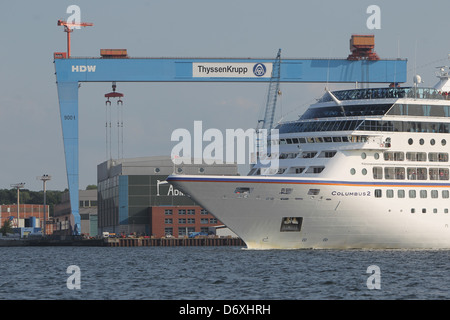 Kiel, Allemagne, la proue de la Colombie-Britannique 2 de Hapag-Lloyd du chantier naval de Kiel Banque D'Images