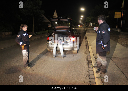 Flensburg, Allemagne, de nuit en patrouille avec la police Flensburg Banque D'Images