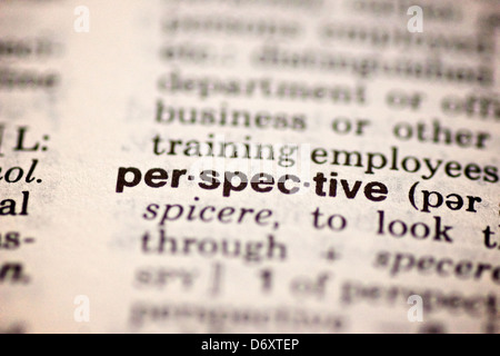 Perspective dans le dictionnaire de mots pris en macro. Banque D'Images