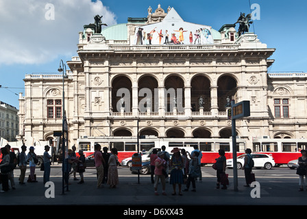 La célèbre Wiener Staatsoper (Opéra d'État de Vienne). Banque D'Images