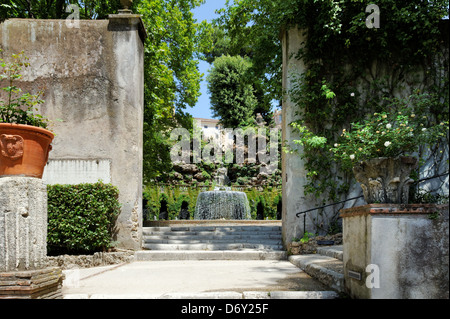 Villa D'Este. Tivoli. L'Italie. Vue sur le grandiose Fontana dell'Ovato ou fontaine ovale conçu par Pirro Ligorio au 16e cen Banque D'Images