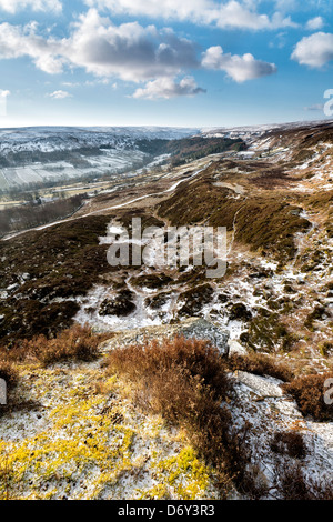 En regardant vers le sud jusqu'Danby Dale de Blakey Rigg juste après l'aube sur un matin d'hiver Banque D'Images