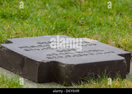 La Cambe, cimetière allemand en Normandie, tombes et memorial, est mort le 6 juin 1944 Banque D'Images