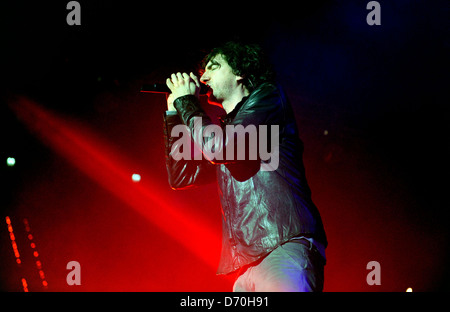 Gary Lightbody Snow Patrol sur scène lors de la première nuit de deux spectacles à guichets fermés au stade Ahoy à Rotterdam Banque D'Images