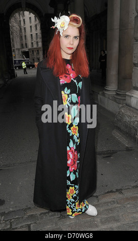 Paloma Faith London Fashion Week Automne/Hiver 2012 Ashish - l'extérieur des arrivées de Londres, Angleterre - 21.02.12 Banque D'Images