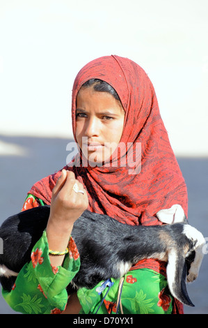 Portrait d'un Bédouin girl, Hurghada, Egypte, Afrique du Sud Banque D'Images