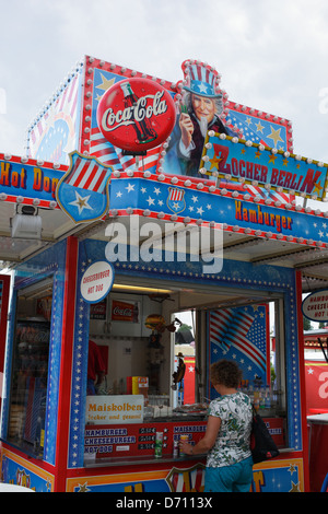 Berlin, Allemagne, pour vente comme nourriture et boisson sur la Volksfest germano-américain Banque D'Images