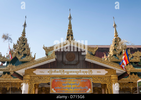 La Pagode Chaukhtatgyi, Yangon, Rangoon, Myanmar), (Birmanie) Banque D'Images