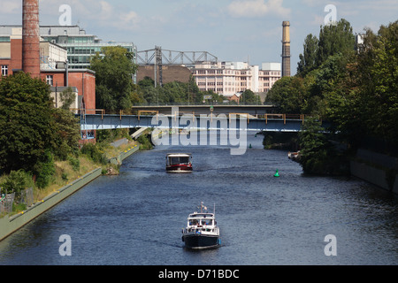 Berlin, Allemagne, les bateaux du canal de Teltow dans Berlin-Tempelhof Banque D'Images