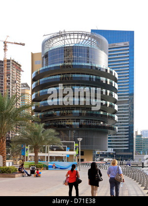 Les immeubles de grande hauteur autour de la Marina de Dubaï, Émirats arabes unis, ÉMIRATS ARABES UNIS Banque D'Images