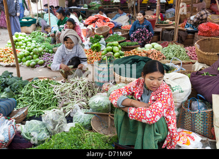 Marché Nyaung Oo à Bagan, Myanmar Banque D'Images