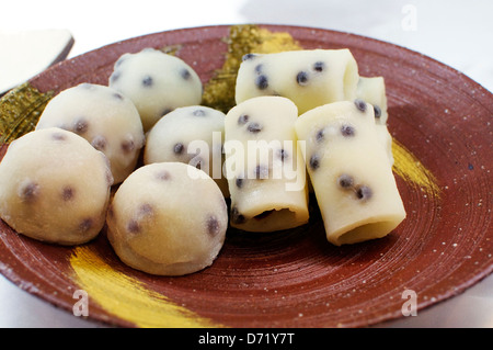 Bonbons japonais doux, basé sur mochi. Banque D'Images