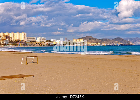 La plage de Villajoyosa sur la Costa Blanca, Espagne Banque D'Images
