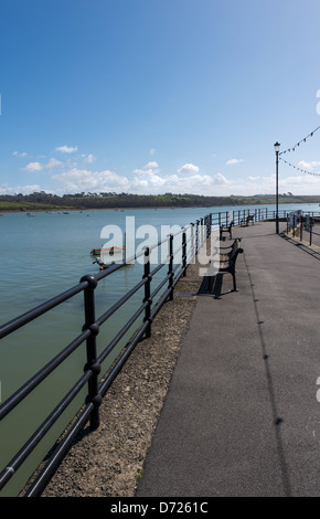 Appledore, North Devon, Angleterre. Le côté de la rivière au passage à Appledore à Instow. Banque D'Images