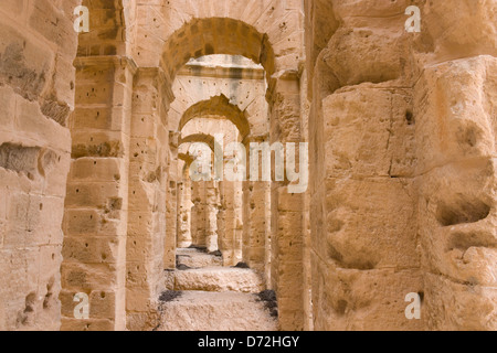 L'amphithéâtre romain, le troisième plus grand au monde, El Jem, Tunisie Banque D'Images