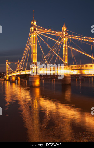 Albert Bridge at night,Chelsea,Londres Banque D'Images