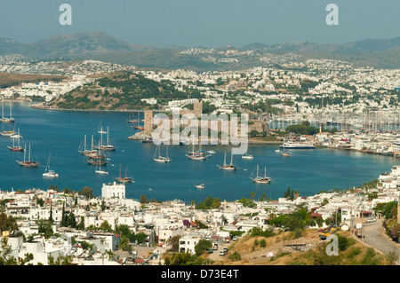 Le château de Bodrum et le port, Bodrum, Mugla, Turquie Banque D'Images