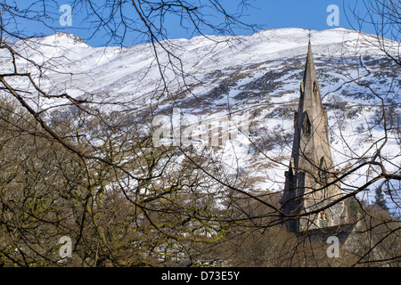 La paroisse de St Mary's Ambleside avec Sainte Trinité Brathay Banque D'Images