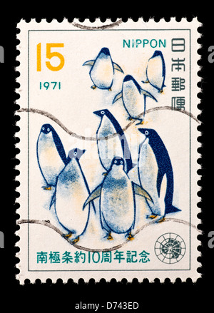 Timbre-poste du Japon représentant des pingouins, pour le Traité sur l'Antarctique. Banque D'Images