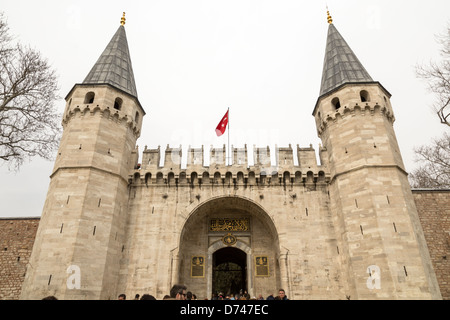 La porte de salutation, entrée de la Deuxième cour du palais de Topkapi, Istanbul, Turquie. Banque D'Images