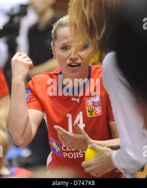 Denisa blessés Billa (CZE) au cours de l'Euro Tour Floorball match République tchèque contre la Suède à Brno, République tchèque le 28 avril 2013. (CTK Photo/Igor Zehl) Banque D'Images