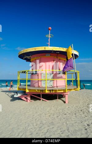 La vie Art Déco guard huts on South Beach, Miami, Floride, USA Banque D'Images