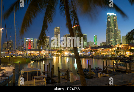 Ville de Miami vue sur la baie et la Marina, Florida, USA Banque D'Images