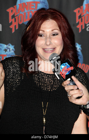 Tiffany Tiffany aka Darwish apparaît au Planet Hollywood Times Square pour promouvoir son album 'Rose Tattoo film' et 'MEGA Python Banque D'Images