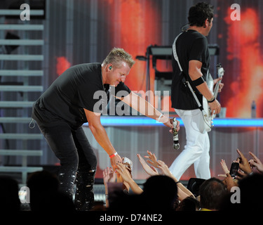 Gary LeVox,Jay DeMarcus de Rascal Flatts fonctionne à l'Amphithéâtre Cruzan West Palm Beach, Floride - 20.08.11 Banque D'Images