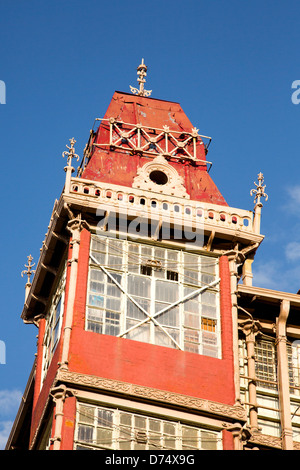 Low angle view of la Commission des chemins de fer, Shimla, Himachal Pradesh, Inde Banque D'Images