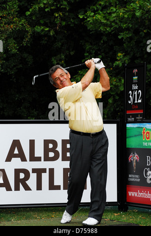 Tony Jacklin CEPB jouant le Cromwell journée de cours quatre des Homefoods Championnats britanniques par 3 détenus dans Nailcote Hall, Banque D'Images