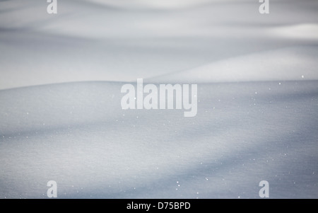 Bancs de neige souples et profilés à Winter, Finlande Banque D'Images