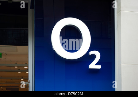 O2 store sur Briggate, Leeds, West Yorkshire, Royaume-Uni Banque D'Images