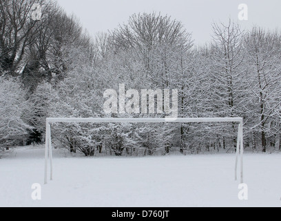 Photos de la neige dans et autour de St Paul's Cray le capital des pays et les banlieues environnantes a connu son premier Banque D'Images