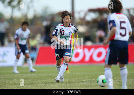 Aya Miyama (Belle), le 27 avril 2013 - Football : Football /Plenus Nadeshiko League 2013 JEF United Ichihara Chiba entre Mesdames 1-1 Okayama Yunogo Belle à Togane Arena Stadium, Chiba, Japon. (Photo de YUTAKA/AFLO SPORT) Banque D'Images