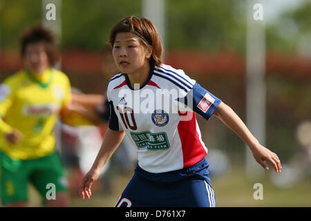 Aya Miyama (Belle), le 27 avril 2013 - Football : Football /Plenus Nadeshiko League 2013 JEF United Ichihara Chiba entre Mesdames 1-1 Okayama Yunogo Belle à Togane Arena Stadium, Chiba, Japon. (Photo de YUTAKA/AFLO SPORT) Banque D'Images