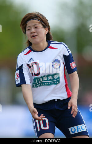 Aya Miyama (Belle), le 27 avril 2013 - Football : Football /Plenus Nadeshiko League 2013 JEF United Ichihara Chiba entre Mesdames 1-1 Okayama Yunogo Belle à Togane Arena Stadium, Chiba, Japon. (Photo de YUTAKA/AFLO SPORT) Banque D'Images