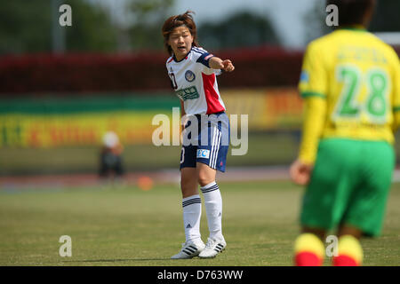 Aya Miyama (Belle), le 27 avril 2013 - Football : Football /Plenus Nadeshiko League 2013 JEF United Ichihara Chiba entre Mesdames 1-1 Okayama Yunogo Belle à Togane Arena Stadium, Chiba, Japon. (Photo de YUTAKA/AFLO SPORT) Banque D'Images