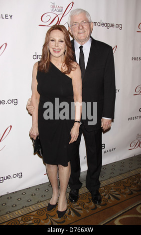 Marlo Thomas Phil Donahue et le Drama League 2012 Gala, tenue à l'Hôtel Pierre - Arrivées. La ville de New York, USA - 06.02.12 Banque D'Images