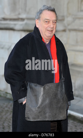 Stephen Frears Charles Dickens - cérémonie de dépôt de gerbes pour commémorer le 200e anniversaire de sa naissance au Coin des Poètes, Banque D'Images