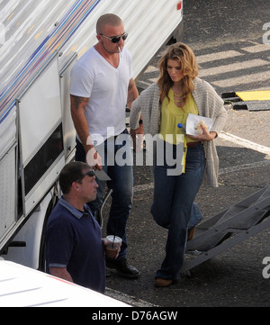 AnnaLynne McCord et Dominic Purcell petit ami sur le tournage de '90210' à Malibu Los Angeles, Californie - 02.02.12 Banque D'Images