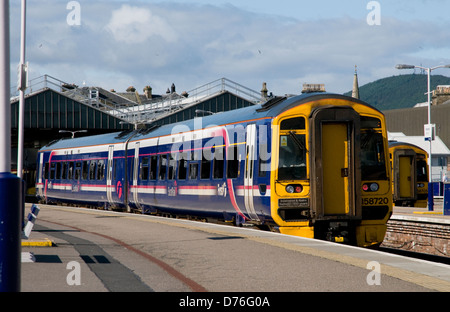 158 diesel,classe,158720,Inverness et Nairn railway-150 ans,gare d'Inverness, Écosse Banque D'Images