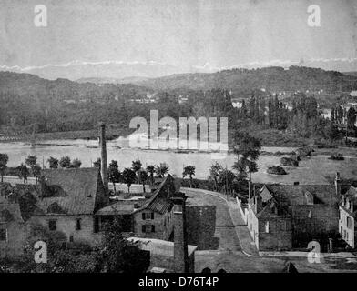 Une des premières photographies d'Autotype des Pyrénées près de Pau, France, vers 1880 Banque D'Images