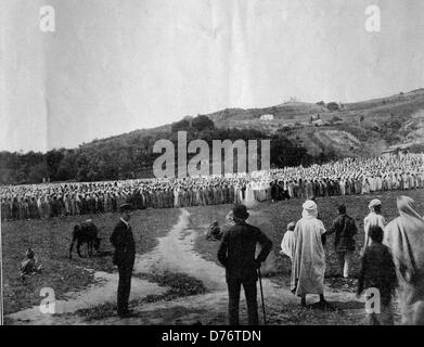 Une des premières photographies d'Autotype des pèlerins arabes sur le chemin de La Mecque Banque D'Images