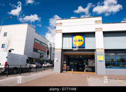 Magasin Lidl à Manchester(Ashton en vertu de Lyne), Royaume-Uni Banque D'Images